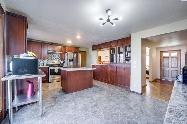 1810 NW Deane Street, Pullman, WA 99163