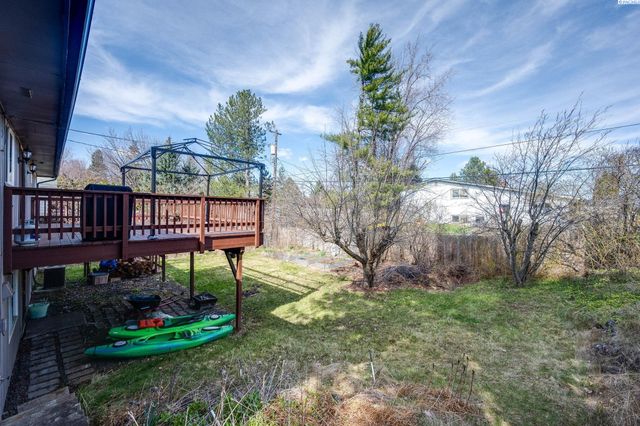 1810 NW Deane Street, Pullman, WA 99163