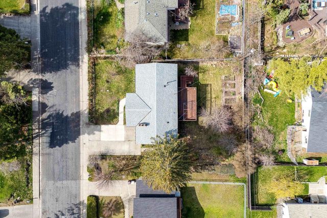 1810 NW Deane Street, Pullman, WA 99163