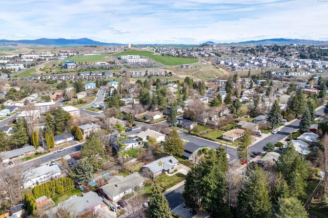 1810 NW Deane Street, Pullman, WA 99163