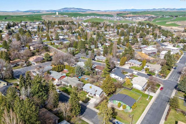 1810 NW Deane Street, Pullman, WA 99163