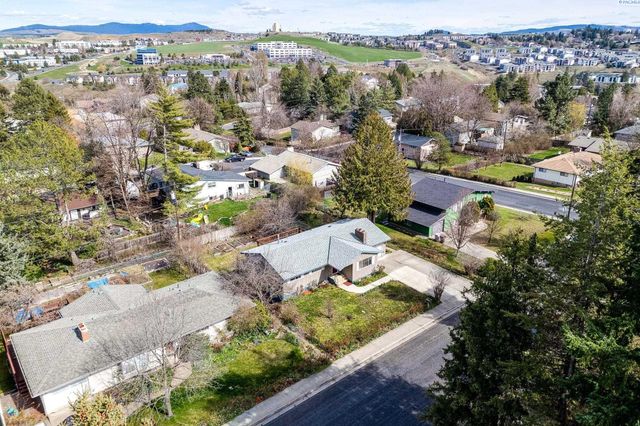 1810 NW Deane Street, Pullman, WA 99163