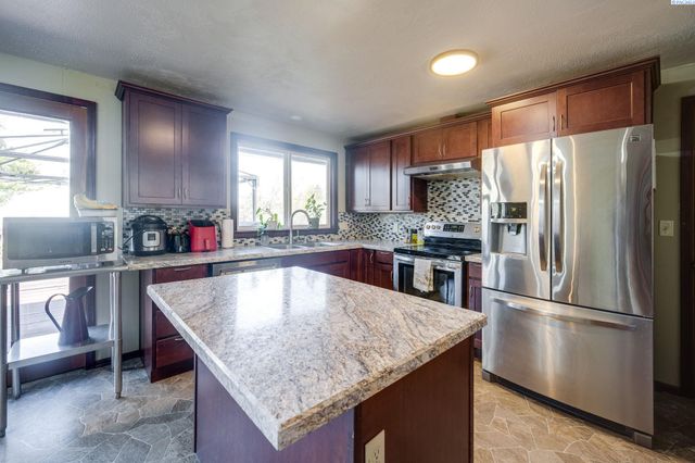 1810 NW Deane Street, Pullman, WA 99163