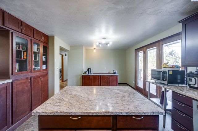 1810 NW Deane Street, Pullman, WA 99163