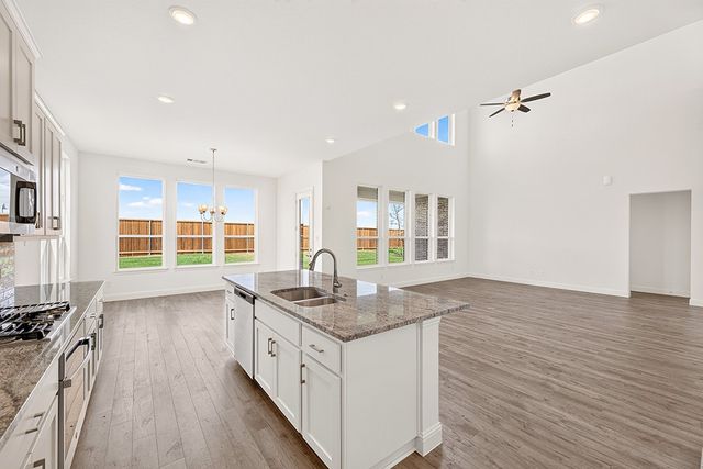 804 Scarlet Sage Drive, Waxahachie, TX 75165