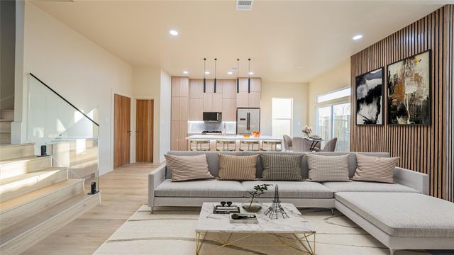 00 Noah Street, Houston, TX 77021