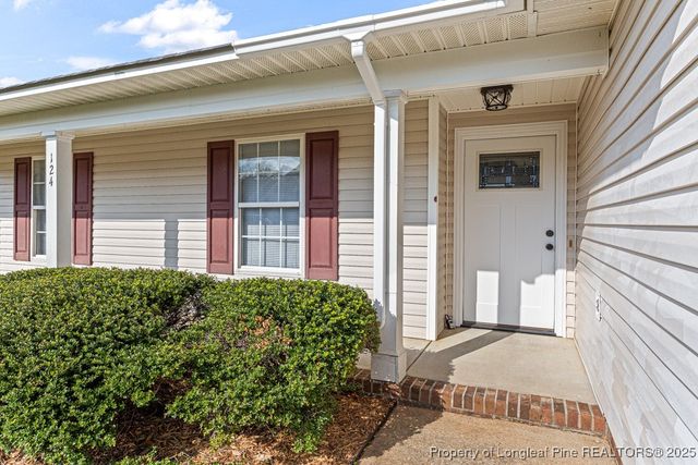 124 Haywood Drive, Raeford, NC 28376