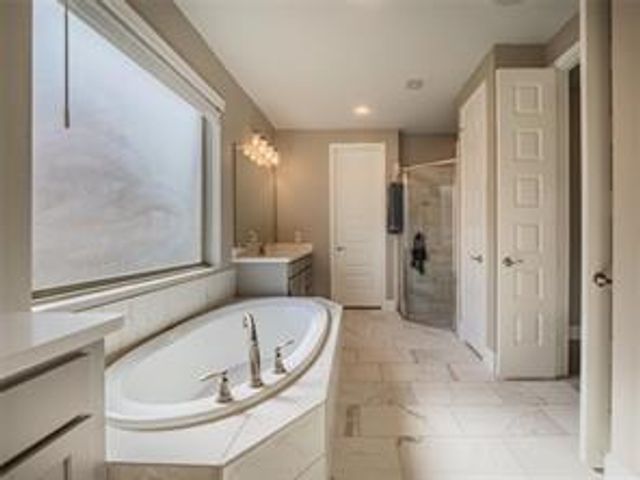 3703 Canyon Drive, Iowa Colony, TX 77583