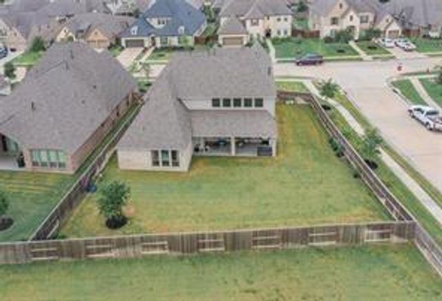 3703 Canyon Drive, Iowa Colony, TX 77583