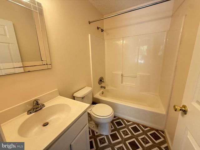 301 SUTTON CT, Winchester, VA 22601