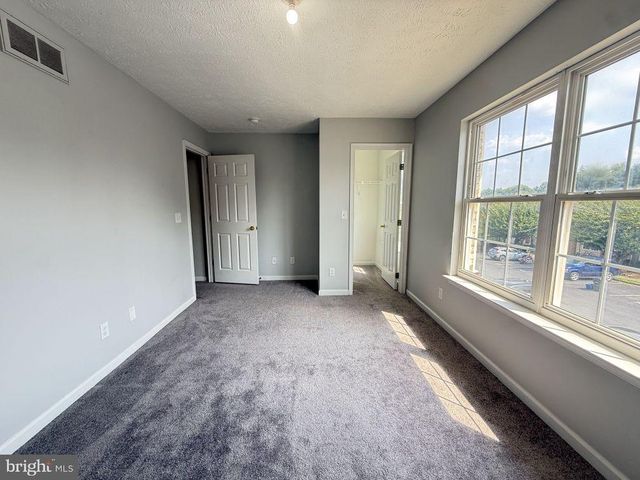 301 SUTTON CT, Winchester, VA 22601