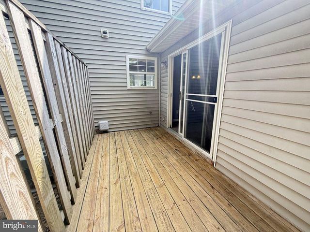 301 SUTTON CT, Winchester, VA 22601
