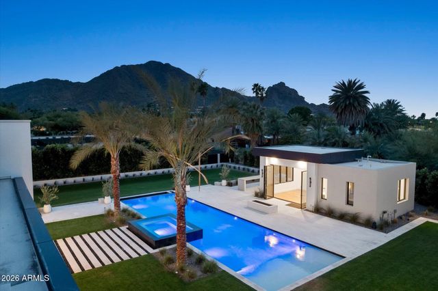 6528 N 60TH Street, Paradise Valley, AZ 85253