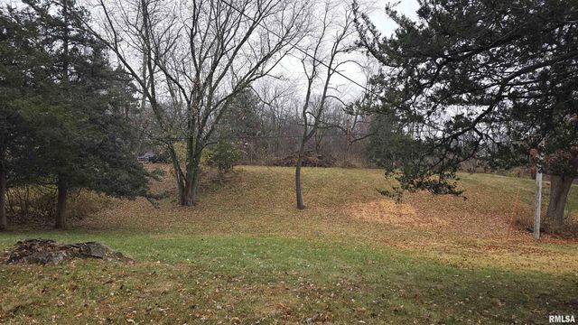 1028 COYNE CENTER Road, Milan, IL 61264