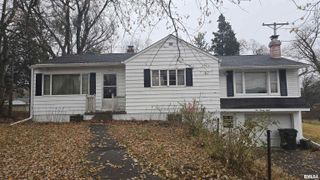 1028 COYNE CENTER Road, Milan, IL 61264