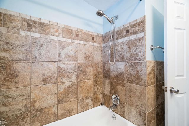 1944 Brookwood Avenue, Royal Oak, MI 48073