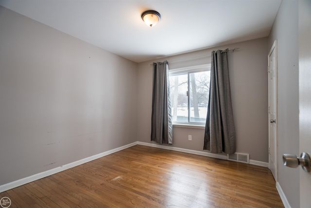 1944 Brookwood Avenue, Royal Oak, MI 48073