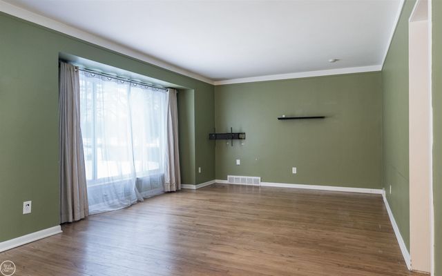 1944 Brookwood Avenue, Royal Oak, MI 48073