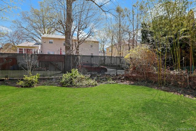 43 John Alden Road, New Rochelle, NY 10801