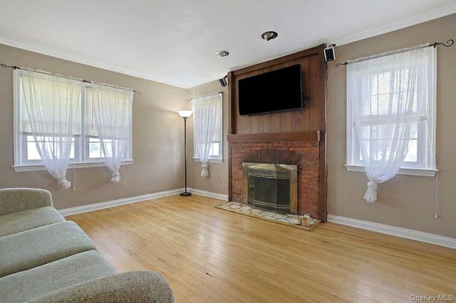 43 John Alden Road, New Rochelle, NY 10801