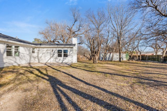 122 Brewster Street, Robinson, TX 76706