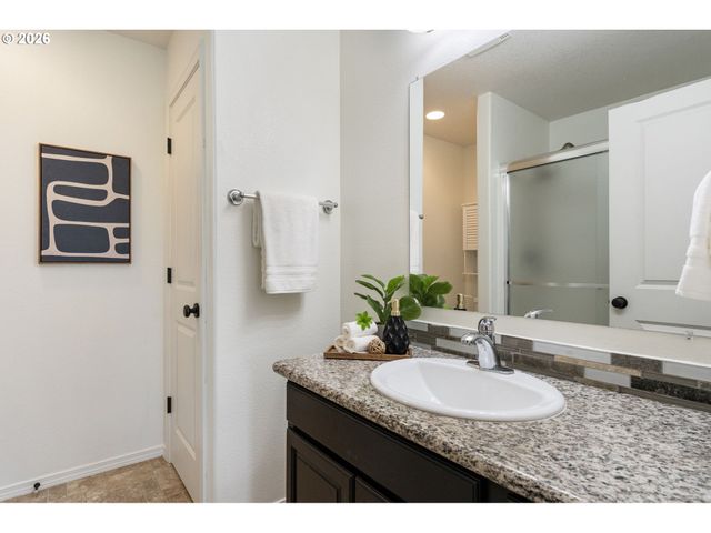 13510 Se STEELE St, Portland, OR 97236