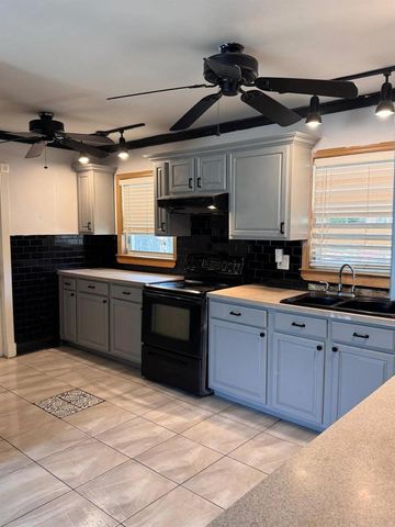 210 BAKER AVENUE, Clearwater, FL 33755