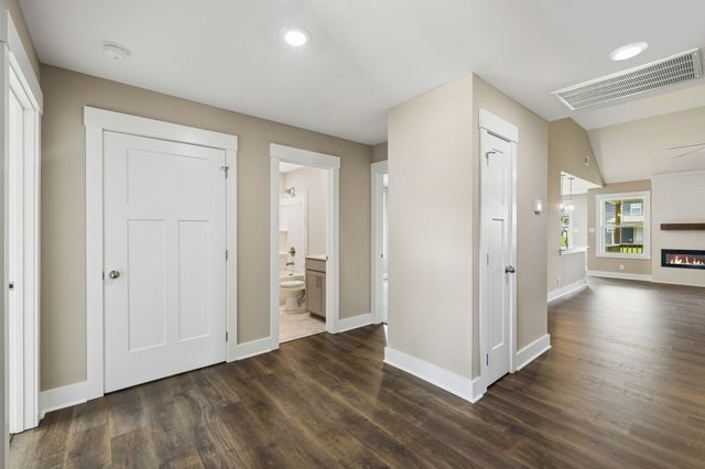 249 Billy Goat Ct, Clarksville, TN 37040