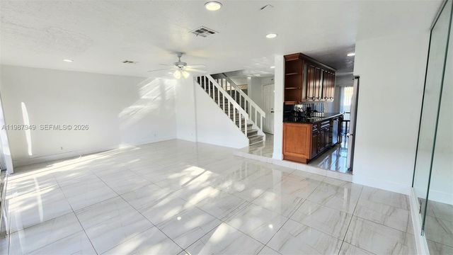 841 NW 81st Ave 8, Plantation, FL 33324