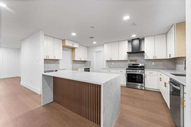 5438 Wigton Drive, Houston, TX 77096