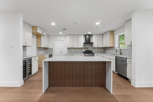 5438 Wigton Drive, Houston, TX 77096