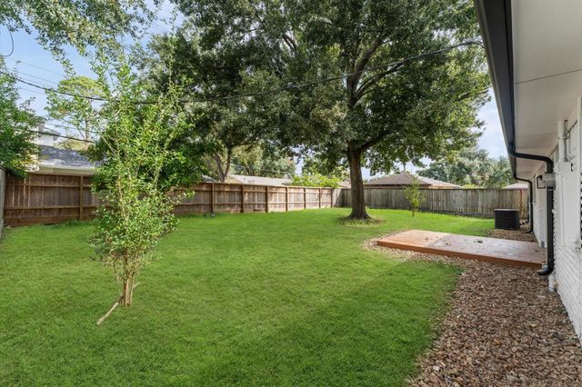 5438 Wigton Drive, Houston, TX 77096