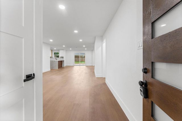 5438 Wigton Drive, Houston, TX 77096