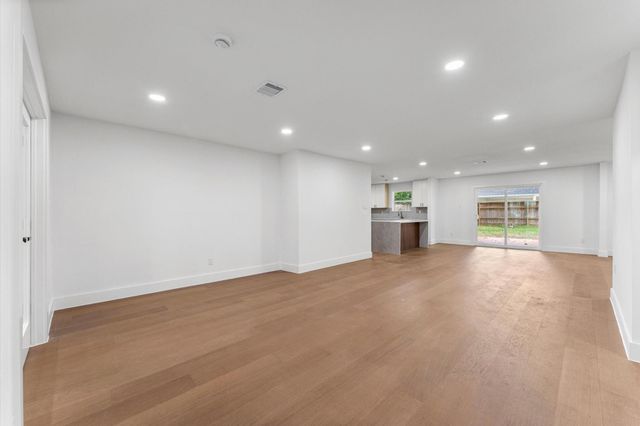 5438 Wigton Drive, Houston, TX 77096