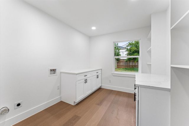5438 Wigton Drive, Houston, TX 77096