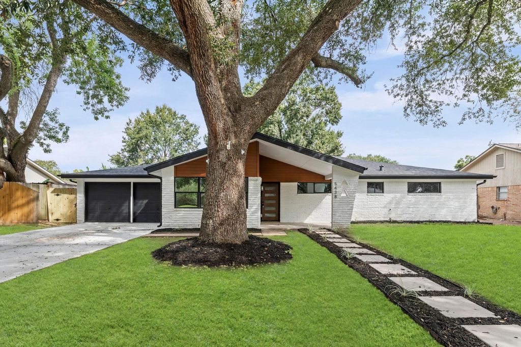 5438 Wigton Drive, Houston, TX 77096