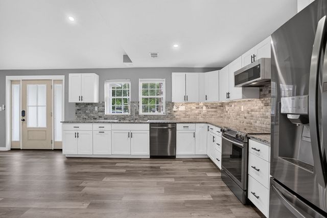 165 Garfield Ave, Chelsea, MA 02150