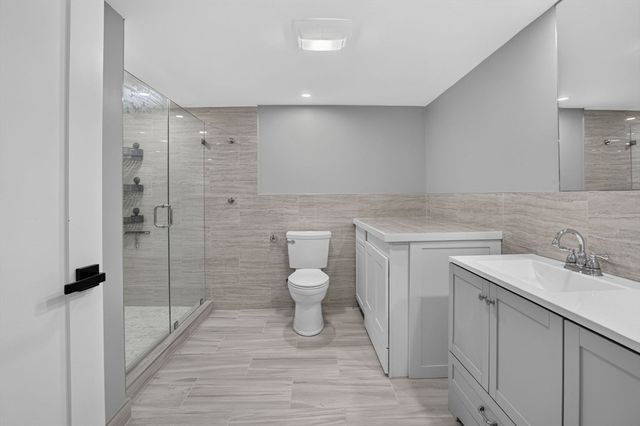 165 Garfield Ave, Chelsea, MA 02150