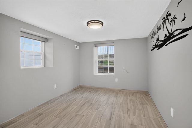 165 Garfield Ave, Chelsea, MA 02150