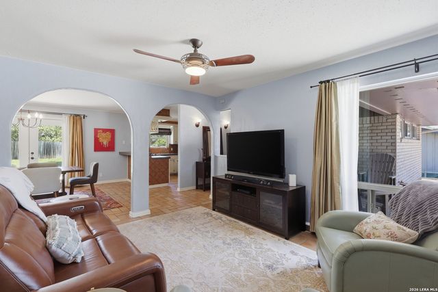219 Summertime, San Antonio, TX 78216