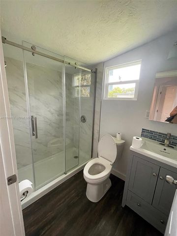 22 NW 14th Ave, Dania Beach, FL 33004