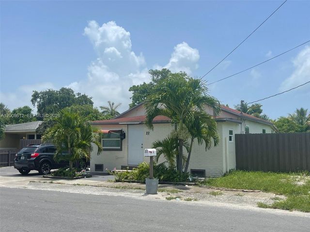 22 NW 14th Ave, Dania Beach, FL 33004
