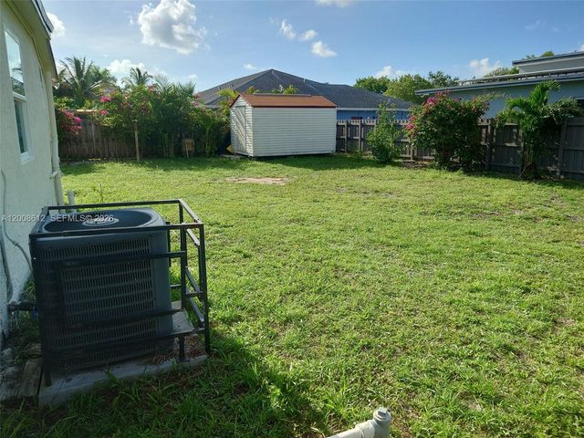 22 NW 14th Ave, Dania Beach, FL 33004