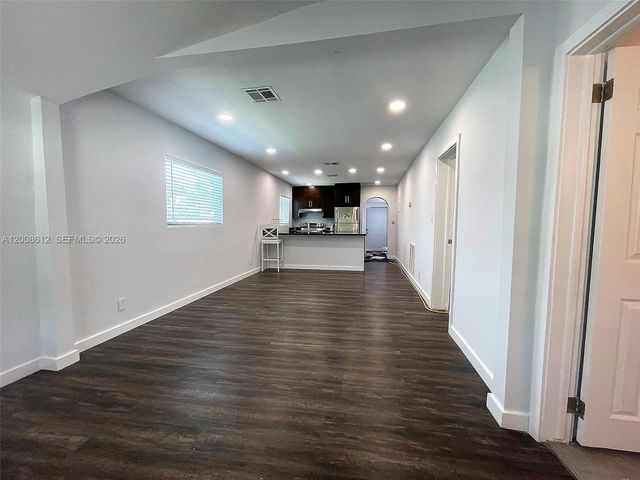 22 NW 14th Ave, Dania Beach, FL 33004