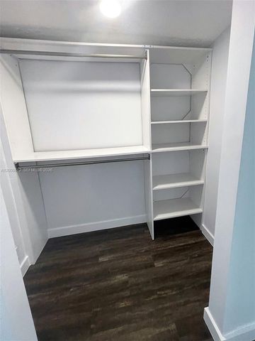 22 NW 14th Ave, Dania Beach, FL 33004