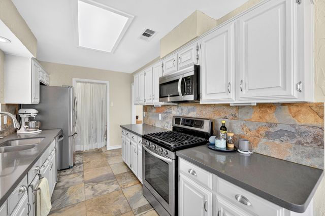 2621 Winterlake Drive, Carrollton, TX 75006