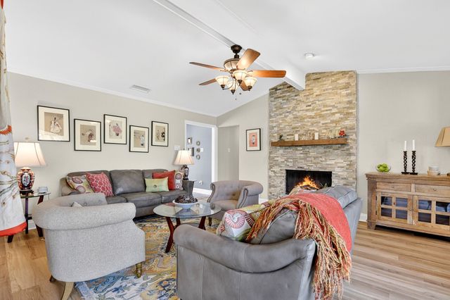 2621 Winterlake Drive, Carrollton, TX 75006