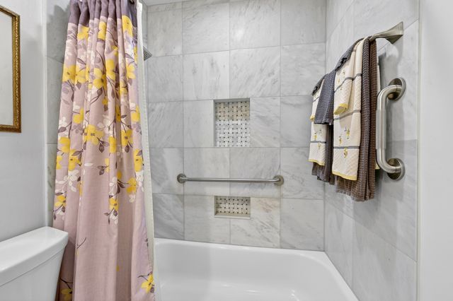 2621 Winterlake Drive, Carrollton, TX 75006