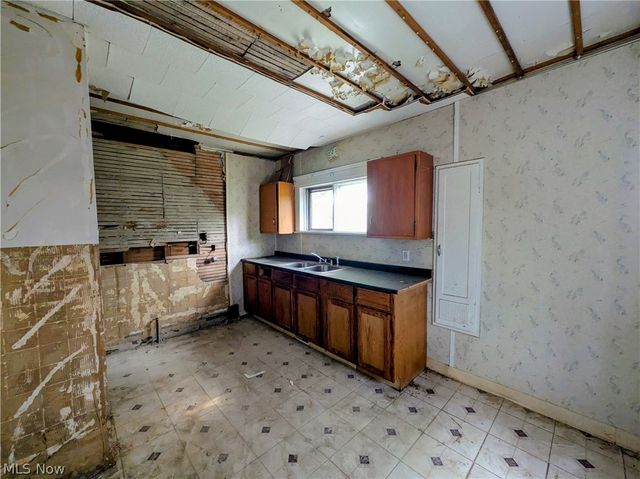 4730 Turney Road, Garfield Heights, OH 44125