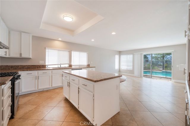 1898 Stonehaven, Corona, CA 92879